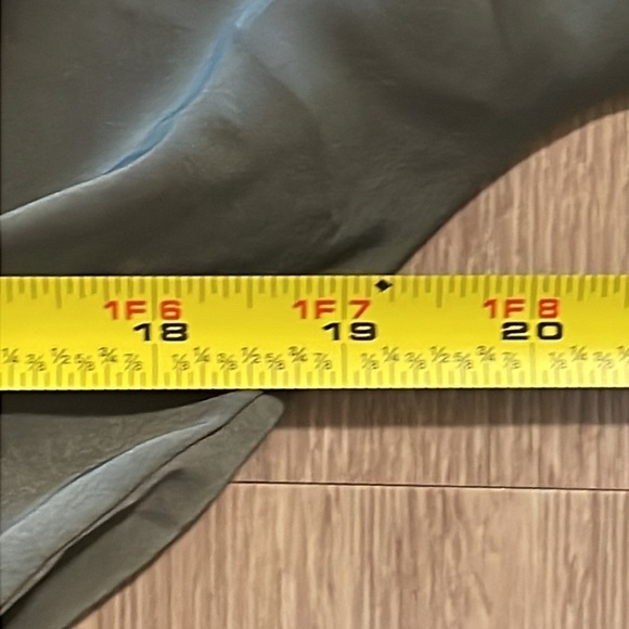 Lulu's Women’s Romper Small Green Satin Bohemian Contemporary Feminine - Picture 11 of 16